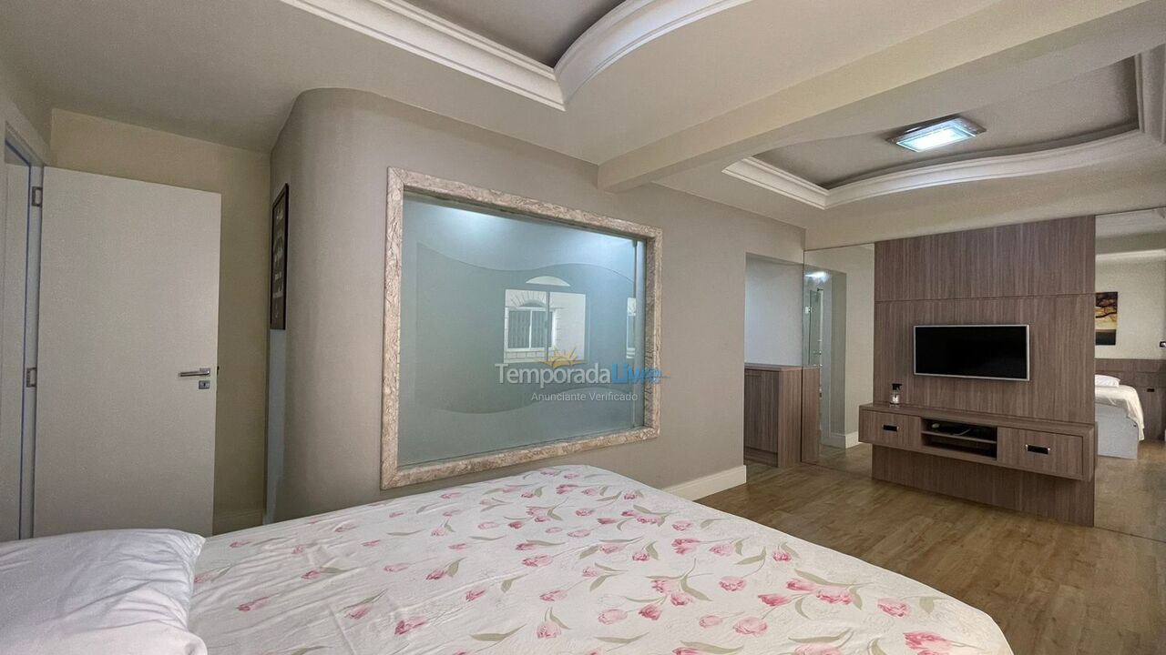 Apartment for vacation rental in Itapema (Meia Praia)