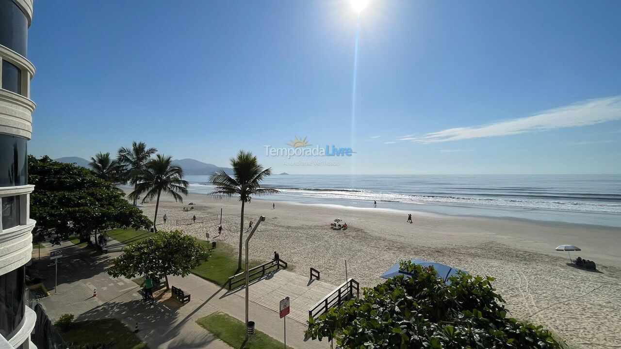 Apartment for vacation rental in Itapema (Meia Praia)