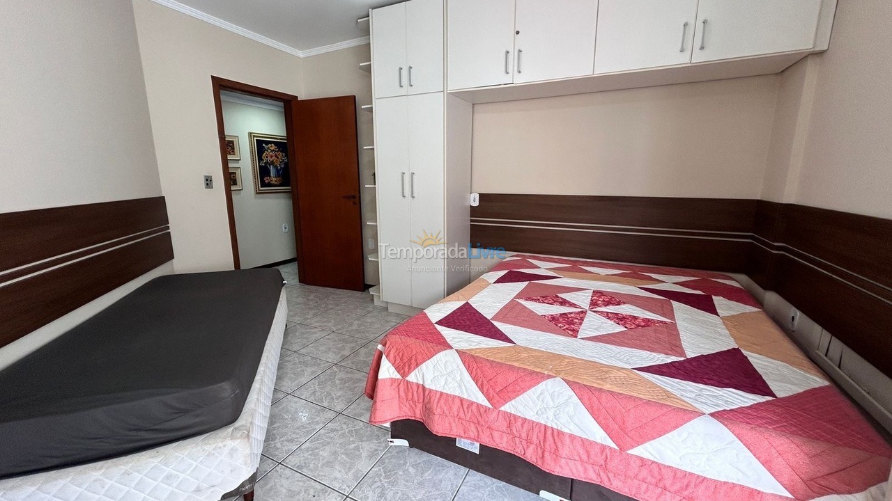 Apartment for vacation rental in Itapema (Meia Praia)