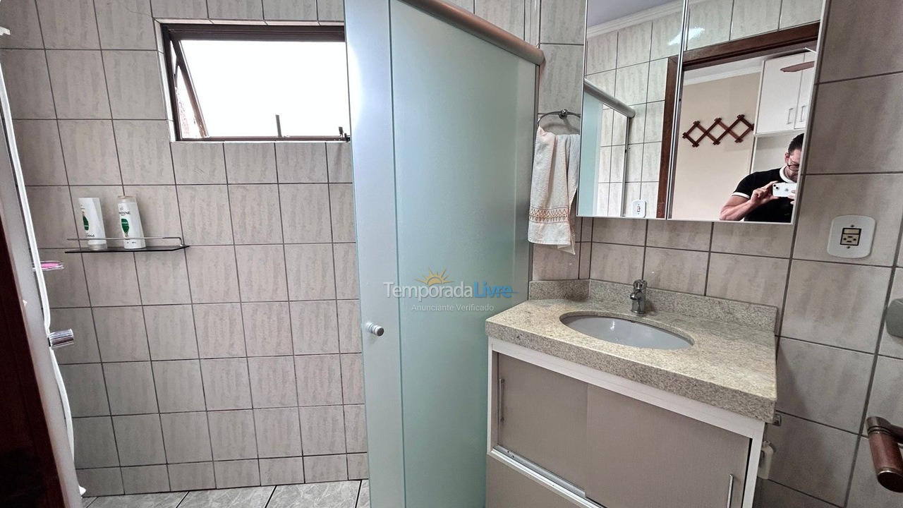 Apartment for vacation rental in Itapema (Meia Praia)