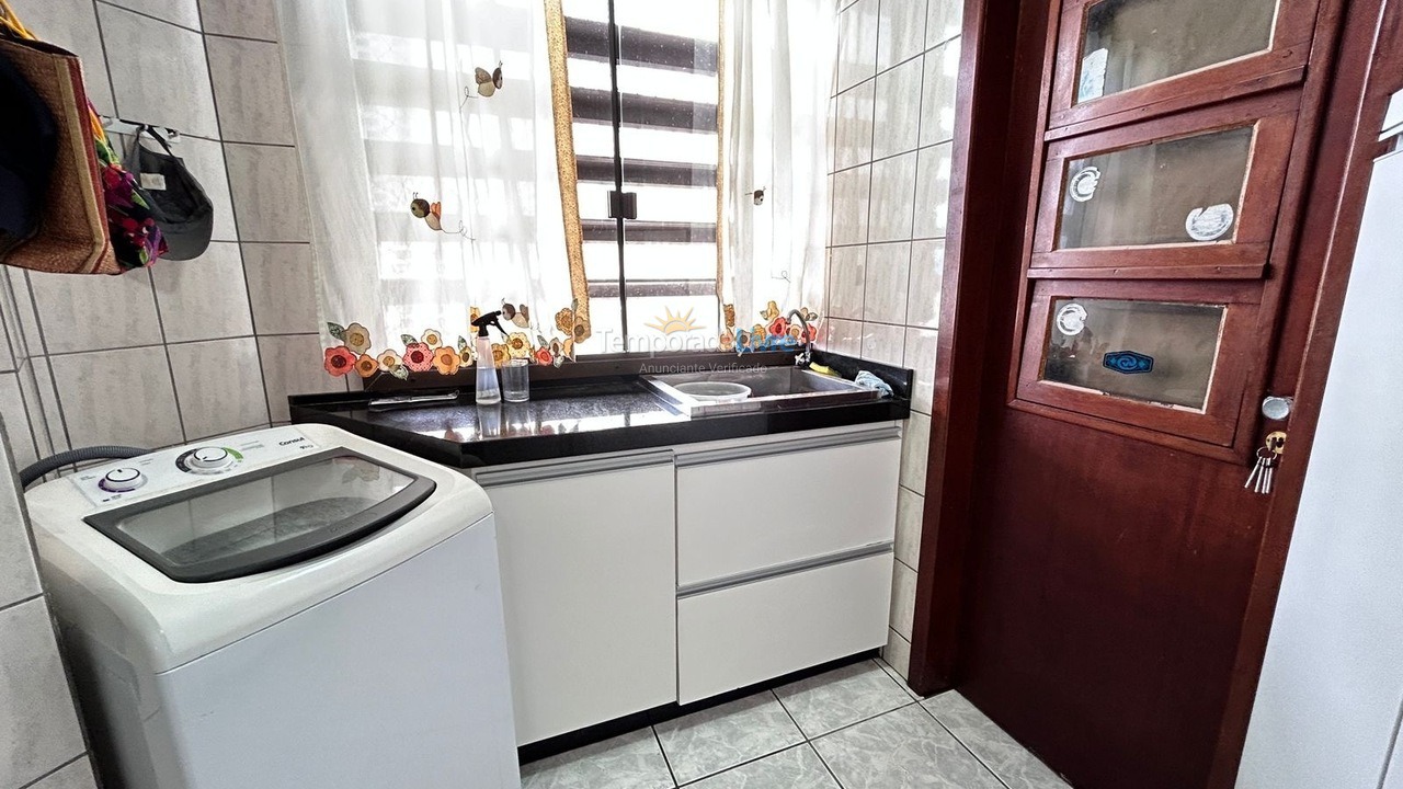 Apartment for vacation rental in Itapema (Meia Praia)