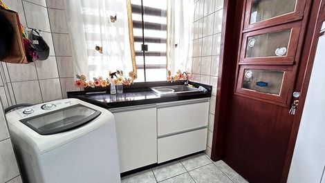 2 Bedrooms Meia Praia Itapema Vacation Rental