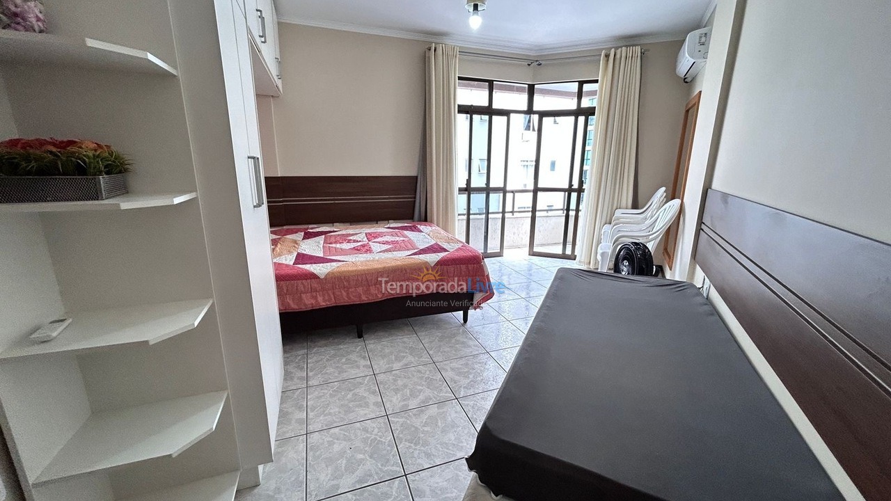 Apartment for vacation rental in Itapema (Meia Praia)