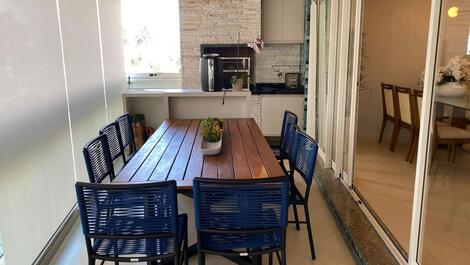 Wonderful beachfront property - 4 suites - complete leisure facilities