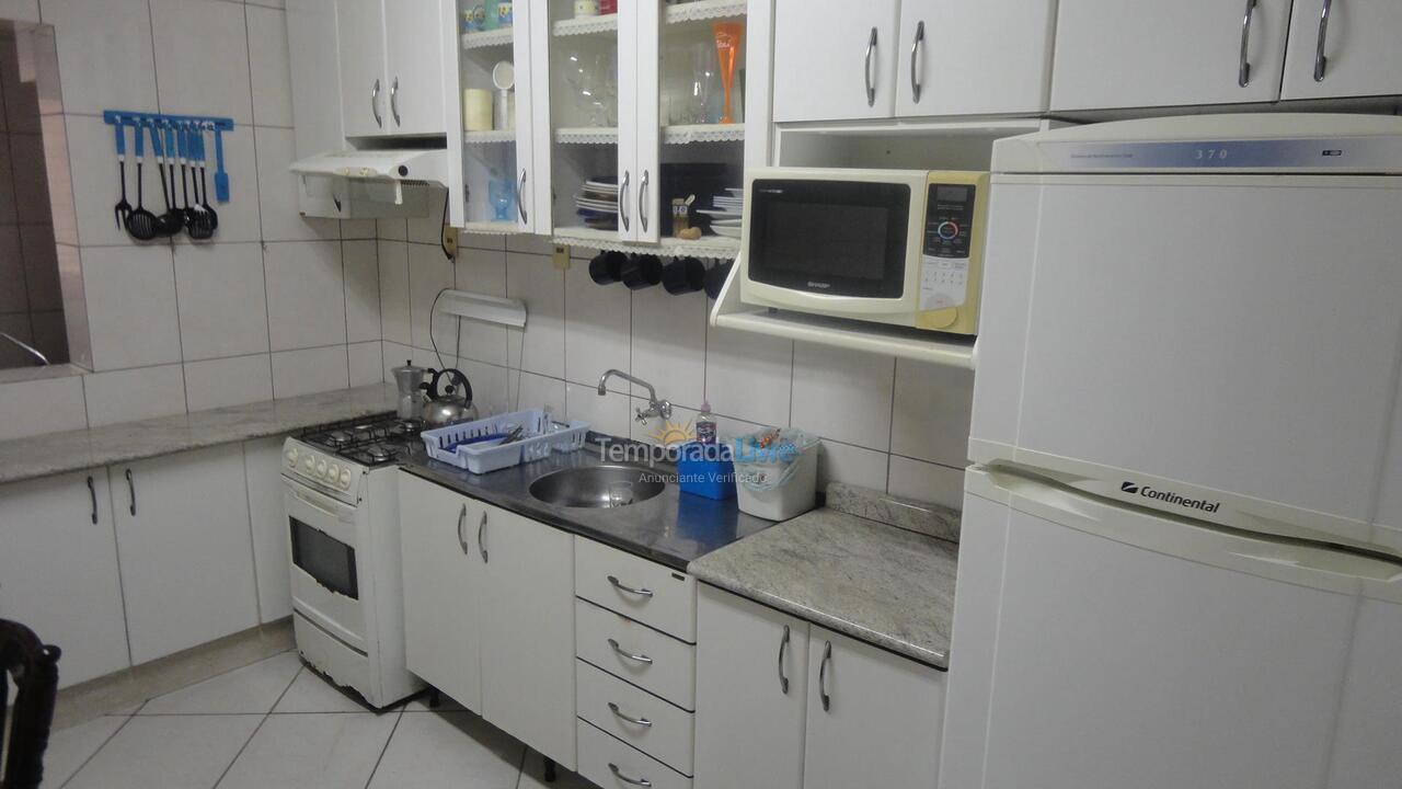 Apartment for vacation rental in Itapema (Meia Praia)
