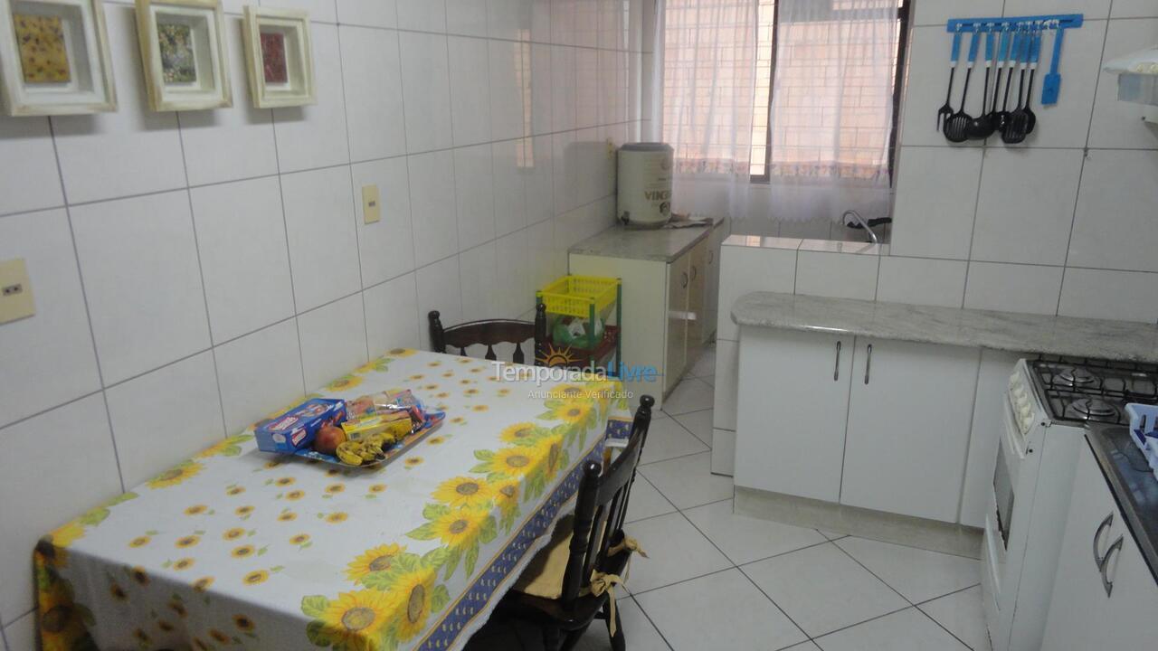 Apartment for vacation rental in Itapema (Meia Praia)