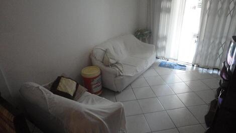 Apartment on the second block, 2 bedrooms, one of which is a suite.