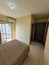 Apartamento de un dormitorio con vistas al mar.