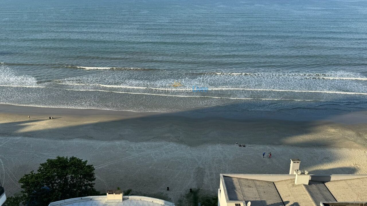 Apartment for vacation rental in Itapema (Meia Praia)