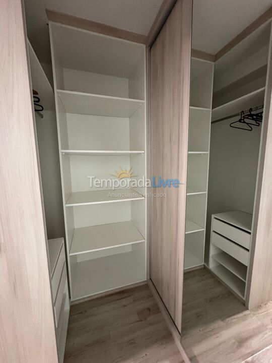 Apartment for vacation rental in Itapema (Meia Praia)