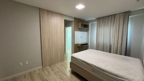 Beachfront Apartment with 3 Suites + 2 Parking Spaces