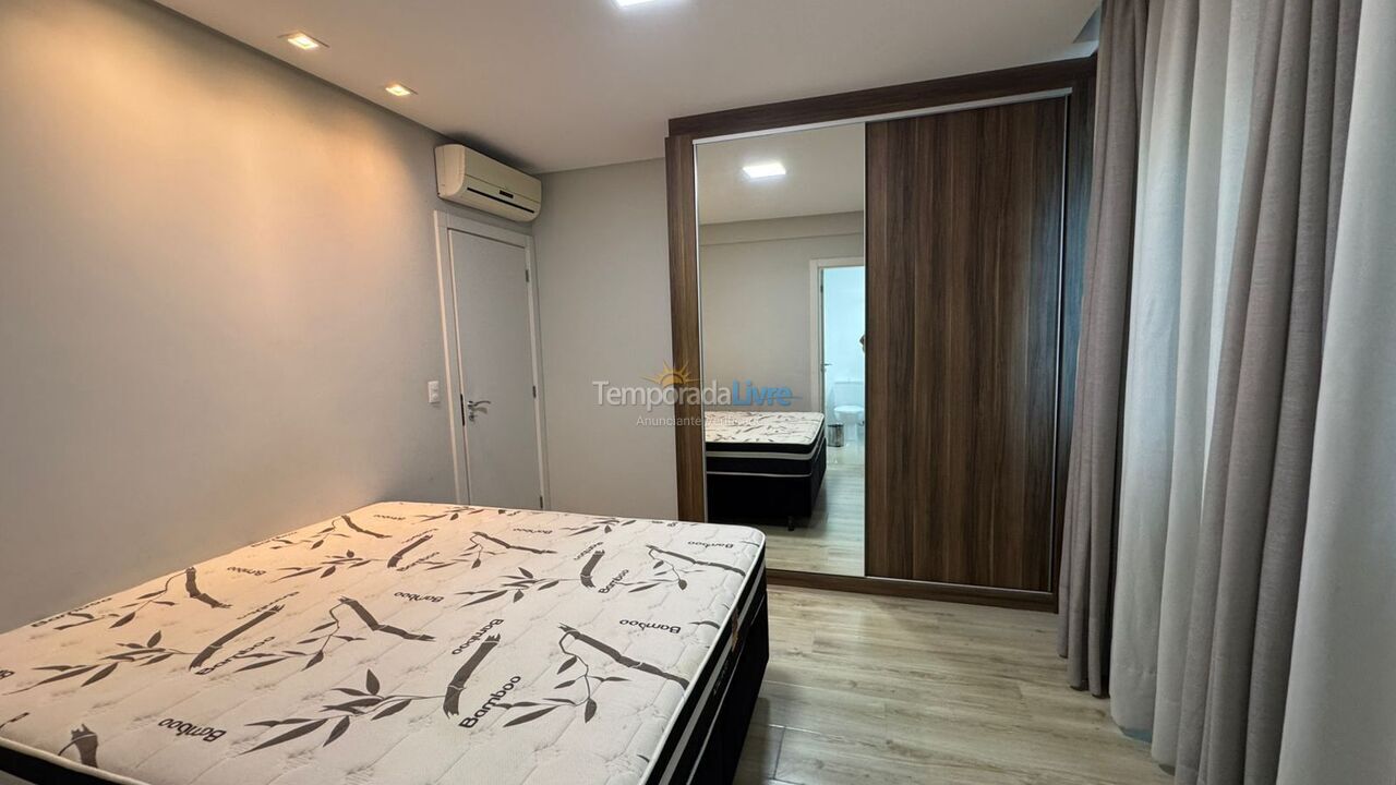 Apartment for vacation rental in Itapema (Meia Praia)