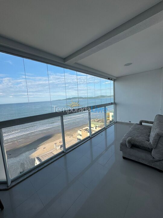 Apartment for vacation rental in Itapema (Meia Praia)
