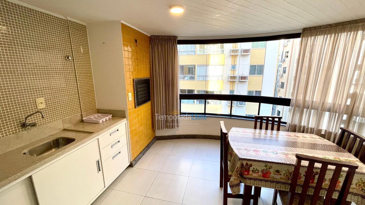Apartamento para aluguel de temporada em Balneário Camboriú (Praia Central)