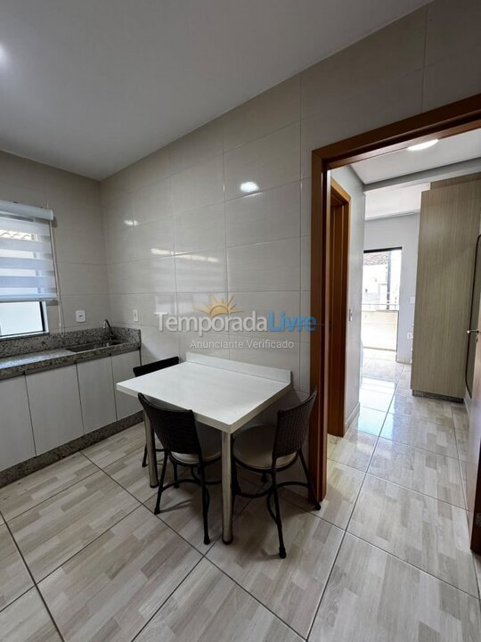 Apartamento para aluguel de temporada em Bombinhas (Praia de Bombas)