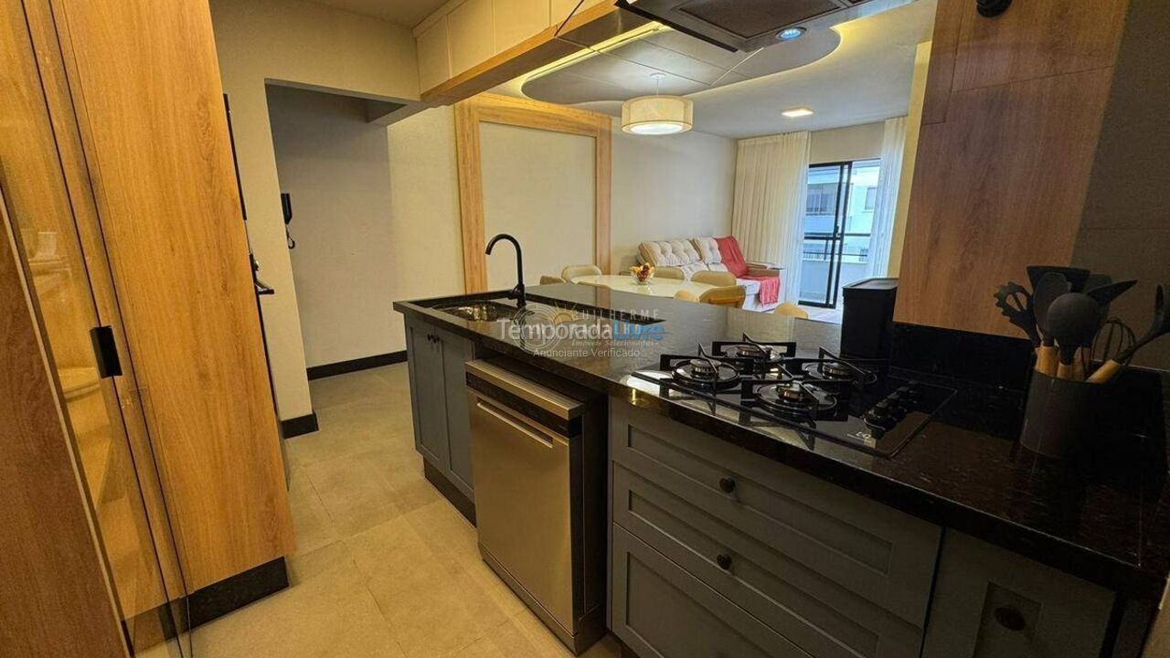 Apartamento para aluguel de temporada em Balneário Camboriú (Praia Central)