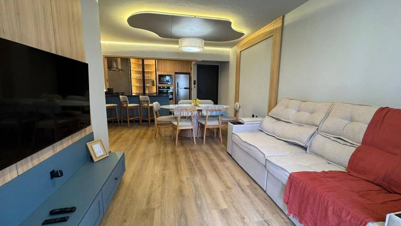 Apartamento para aluguel de temporada em Balneário Camboriú (Praia Central)