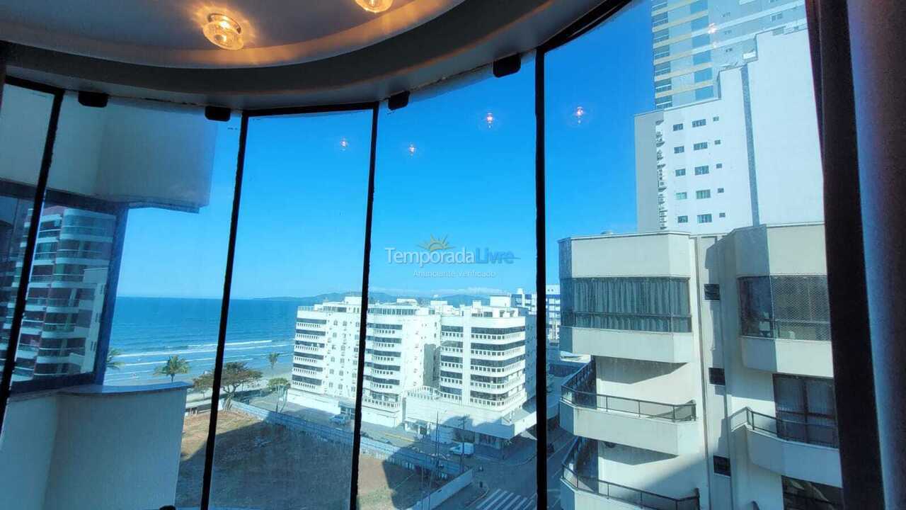 Apartment for vacation rental in Itapema (Meia Praia)