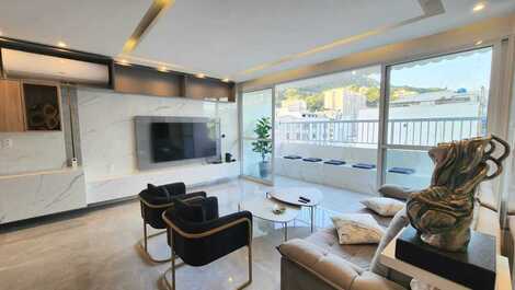 Renovated 4 bedrooms with side sea view and balcony.