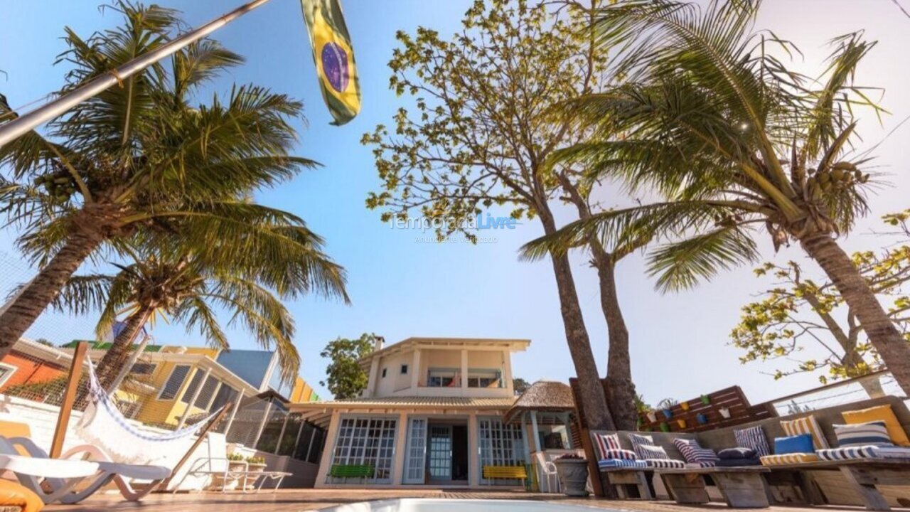 Casa para aluguel de temporada em Bombinhas (Praia de Bombas)