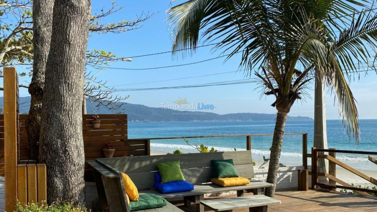 Casa para aluguel de temporada em Bombinhas (Praia de Bombas)
