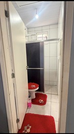 Kitnet Econômica de 2 Quartos – Perto do Catuaí Shopping e Aeroporto