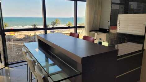 Apartment facing the avenue, 3 suites, well located!