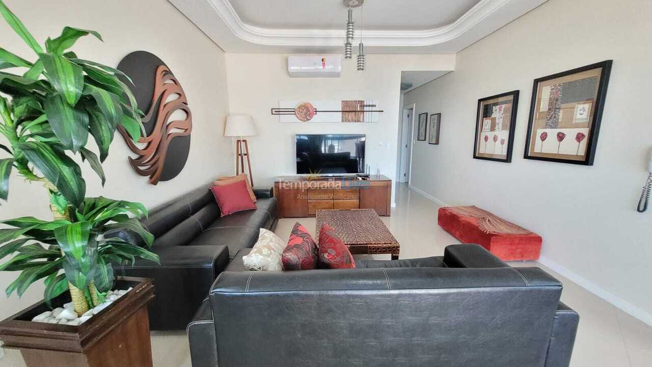 Apartment for vacation rental in Itapema (Meia Praia)