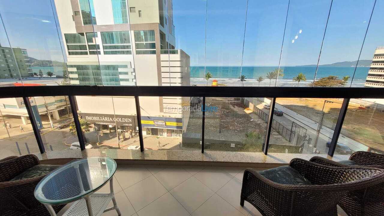 Apartment for vacation rental in Itapema (Meia Praia)