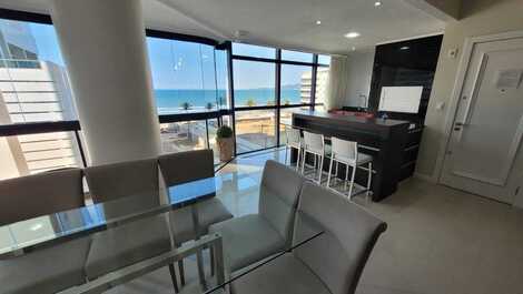 Apartment facing the avenue, 3 suites, well located!