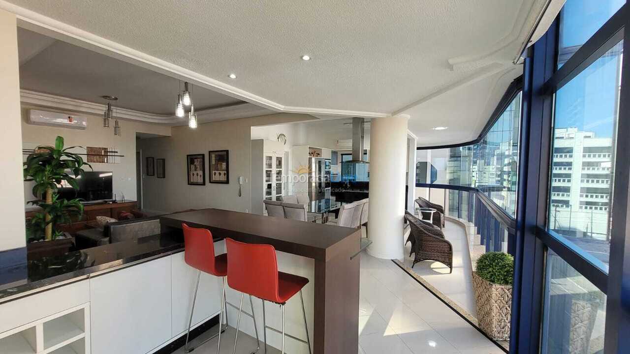 Apartment for vacation rental in Itapema (Meia Praia)