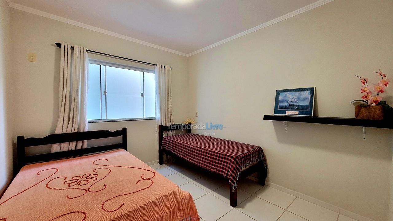 Casa para aluguel de temporada em São Francisco do Sul (Ubatuba)