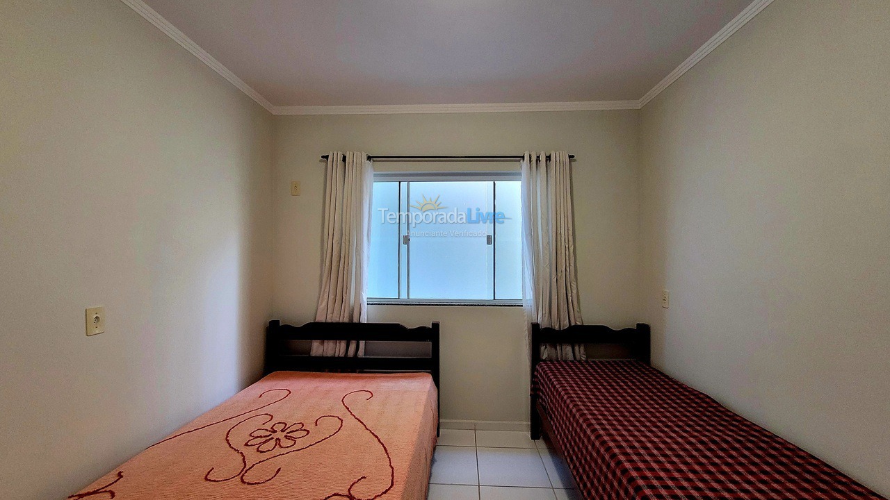 Casa para aluguel de temporada em São Francisco do Sul (Ubatuba)