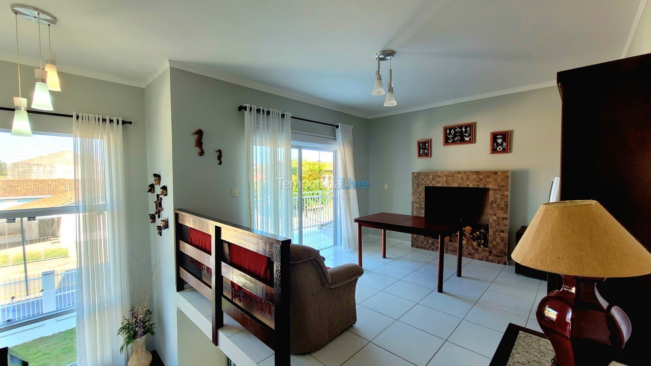 Casa para aluguel de temporada em São Francisco do Sul (Ubatuba)