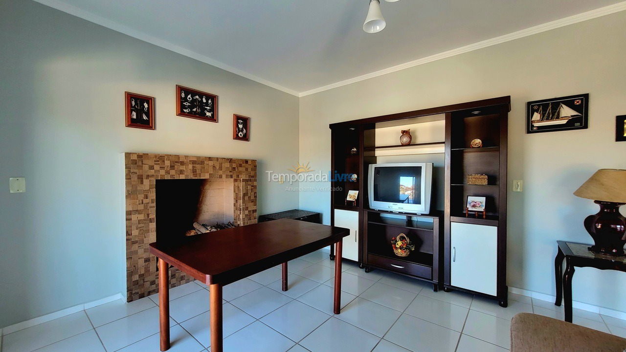 Casa para aluguel de temporada em São Francisco do Sul (Ubatuba)
