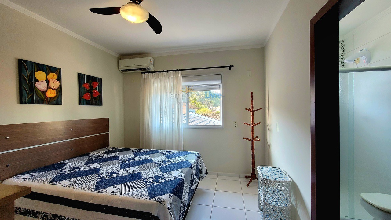 Casa para aluguel de temporada em São Francisco do Sul (Ubatuba)