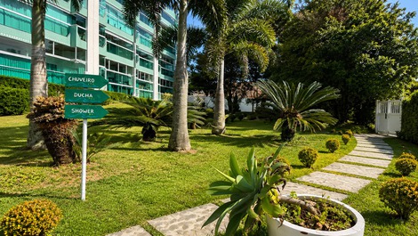 🏣🌅Apto de 2 dorm frente mar, condomínio pé na areia🏖️