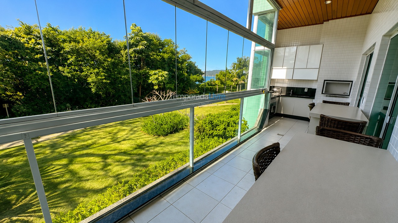 Apartamento para aluguel de temporada em Florianopolis (Canasvieiras)