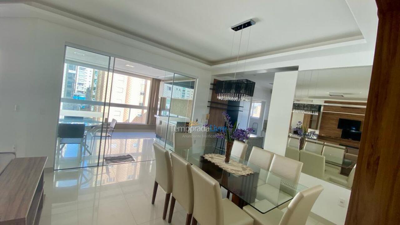 Apartamento para aluguel de temporada em Itapema (Meia Praia)