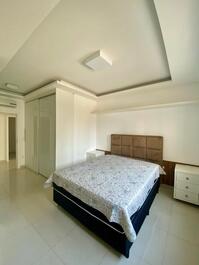 Apartamento de 4 Suítes na Segunda Quadra