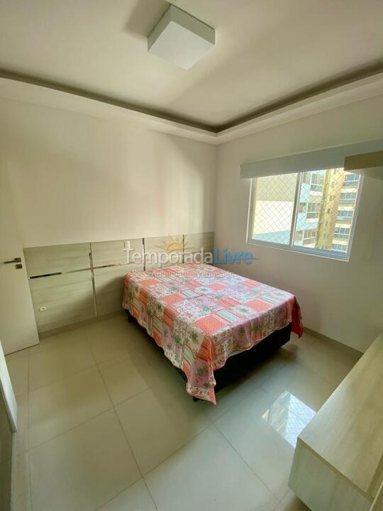 Apartamento para aluguel de temporada em Itapema (Meia Praia)