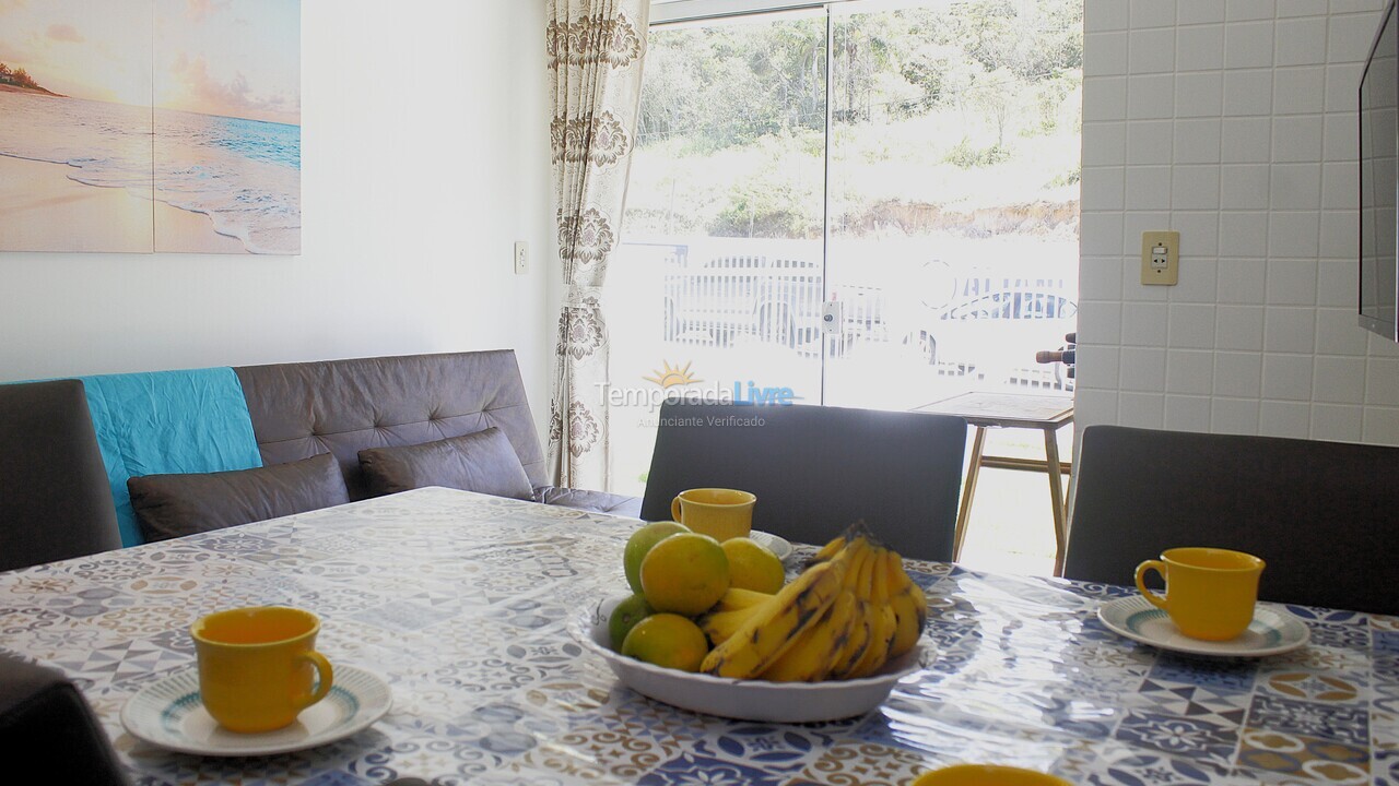 Apartamento para aluguel de temporada em Bombinhas (Praia de Quatro Ilhas)