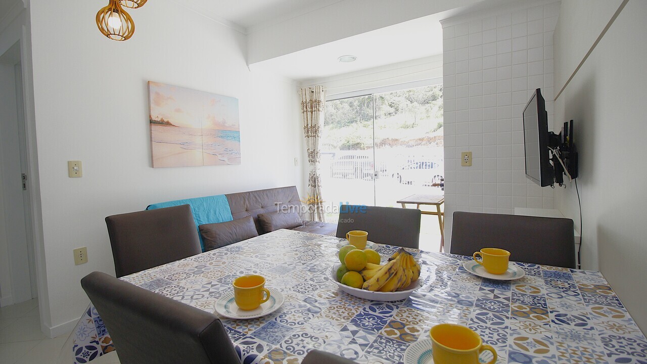 Apartamento para aluguel de temporada em Bombinhas (Praia de Quatro Ilhas)