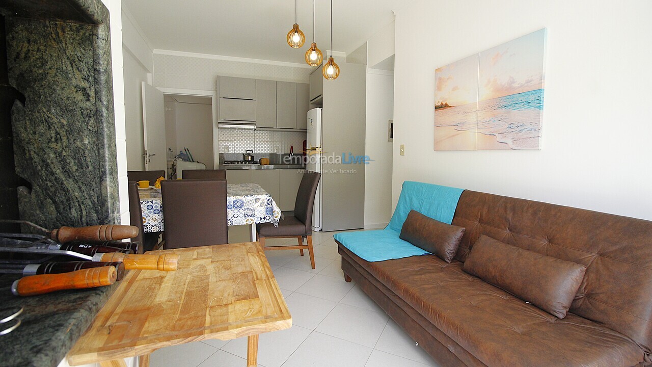 Apartamento para aluguel de temporada em Bombinhas (Praia de Quatro Ilhas)