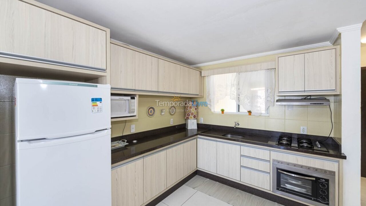 Apartamento para alquiler de vacaciones em Bombinhas (Praia de Bombas)