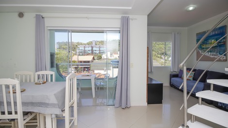 Apartamento con 2 suites y vista al mar en la playa de 4 islas.