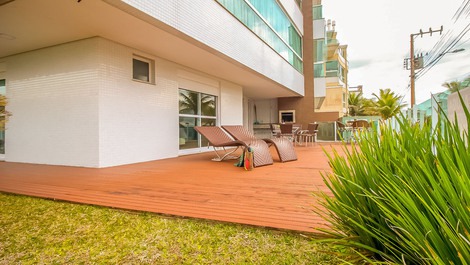Apartamento con jardín, 3 dormitorios y vistas al mar en la playa de Canto Grande.