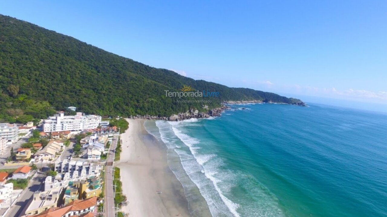 Casa para aluguel de temporada em Bombinhas (Praia de Bombas)