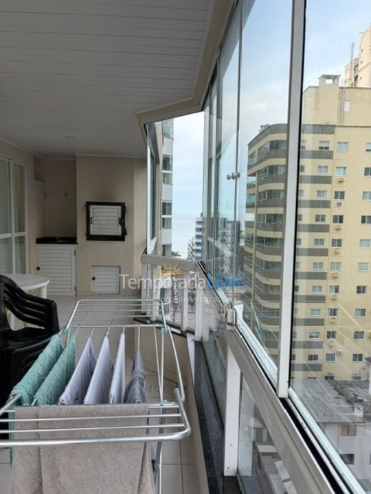 Apartamento para aluguel de temporada em Itapema (Meia Praia)