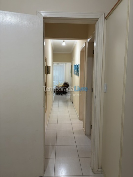 Apartamento para aluguel de temporada em Itapema (Meia Praia)